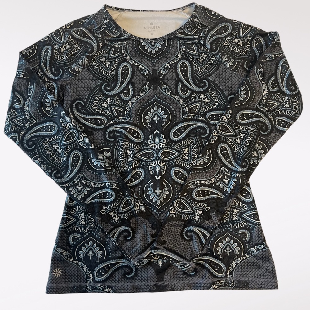 Athleta Black and Gray Paisley Long Sleeve Top